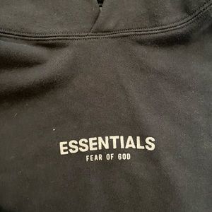 ESSENTIALS PULL OVER HOODIE